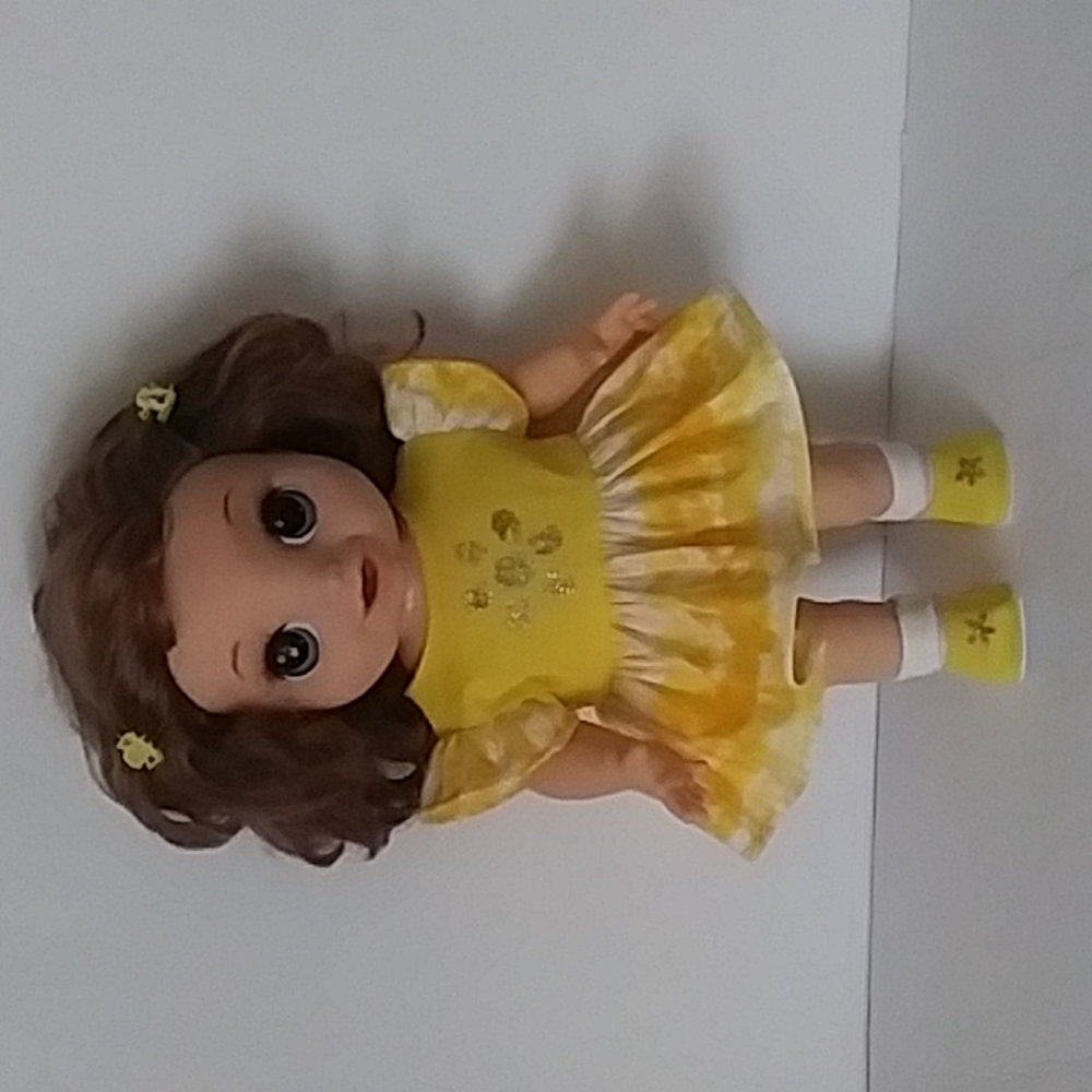 Hasbro Beautiful Interactive Doll 2018 Her Mouth And Head Moves